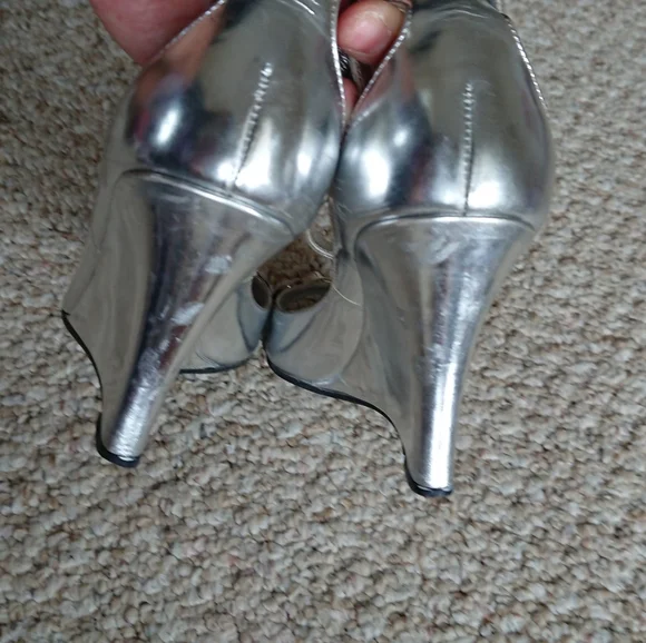 Gucci Silver Metallic classic horse bit leather wedges size 6B - Picture 15 of 16